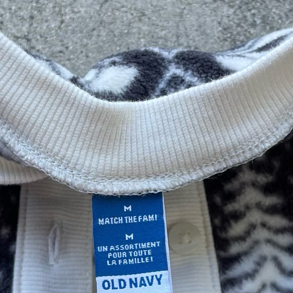 old navy pajama romper size medium polar bear Christmas match the fam fleece - Picture 3 of 4